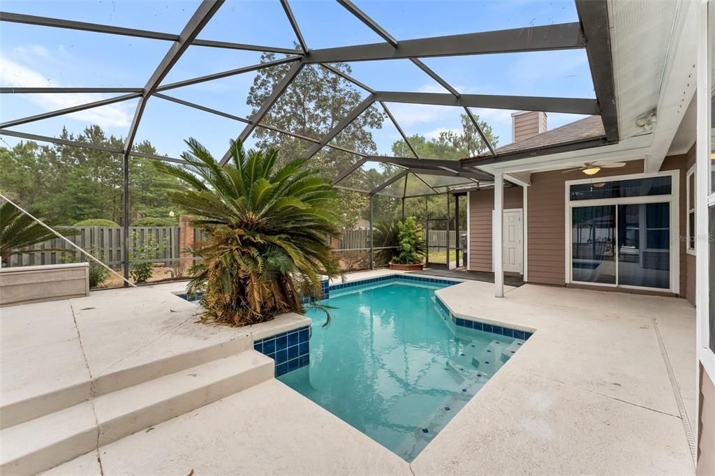 For Sale: $524,900 (4 beds, 3 baths, 2566 Square Feet)