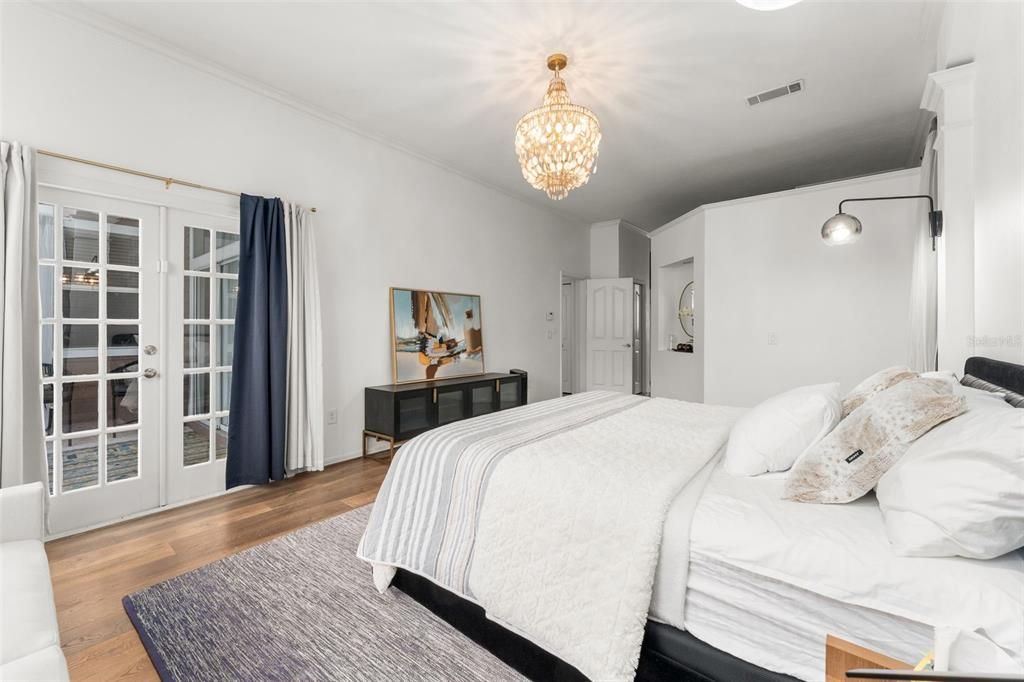 For Sale: $524,900 (4 beds, 3 baths, 2566 Square Feet)