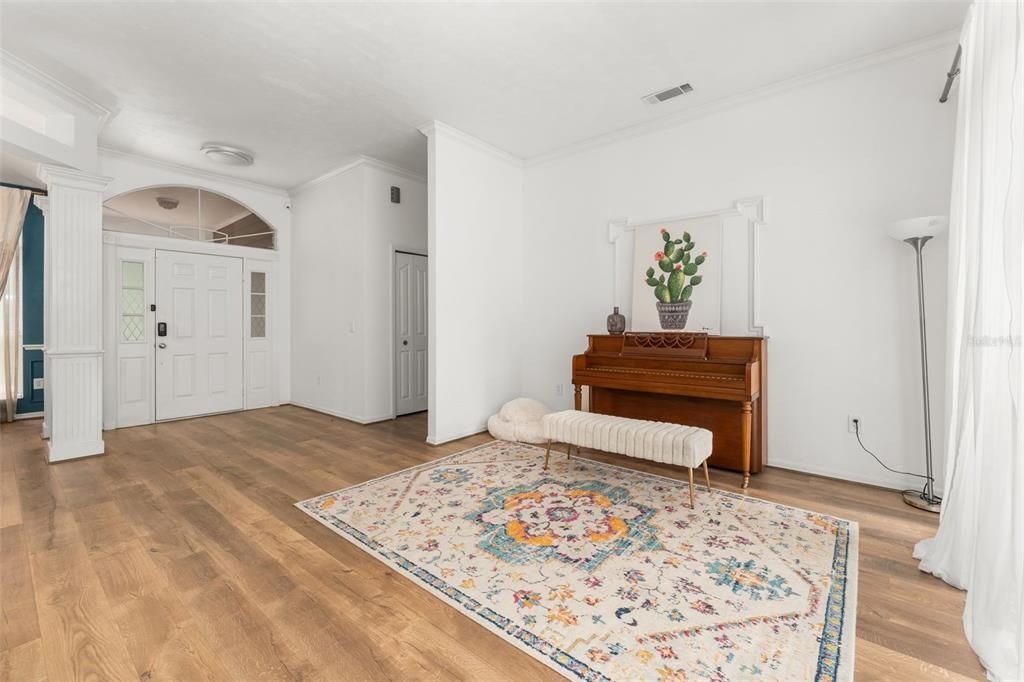 For Sale: $524,900 (4 beds, 3 baths, 2566 Square Feet)