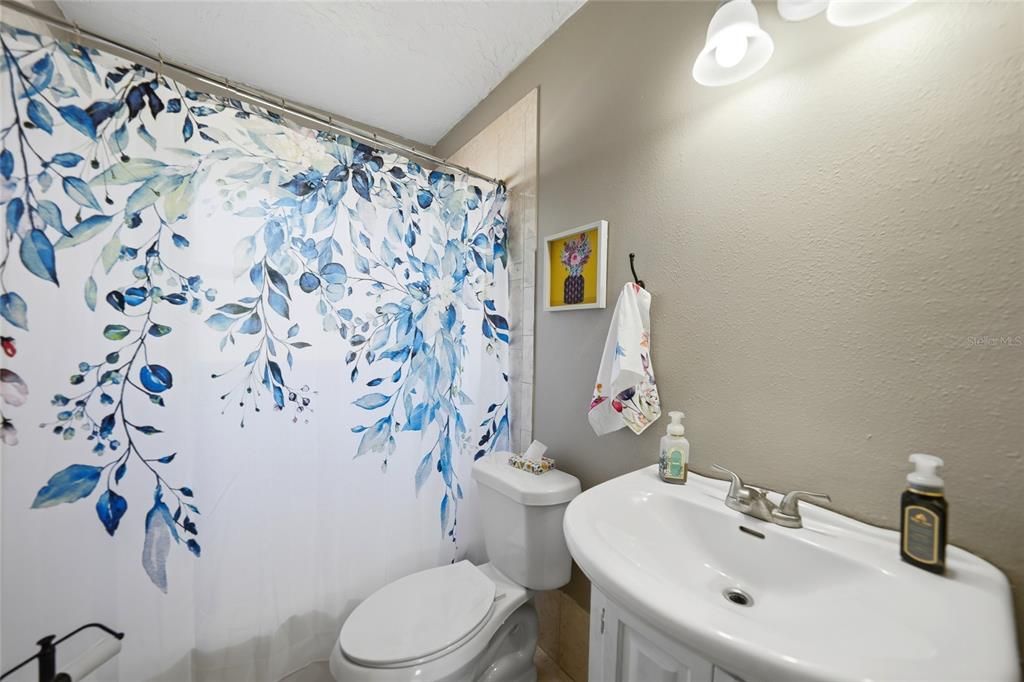 Activo con contrato: $189,900 (3 camas, 1 baños, 987 Pies cuadrados)