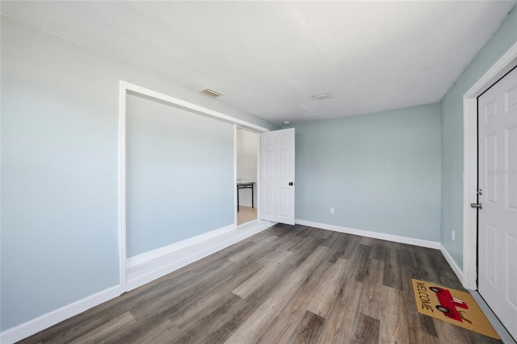 Activo con contrato: $189,900 (3 camas, 1 baños, 987 Pies cuadrados)