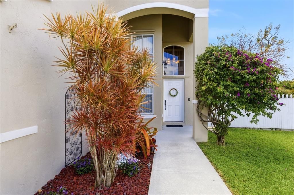 En Venta: $599,000 (4 camas, 2 baños, 1696 Pies cuadrados)
