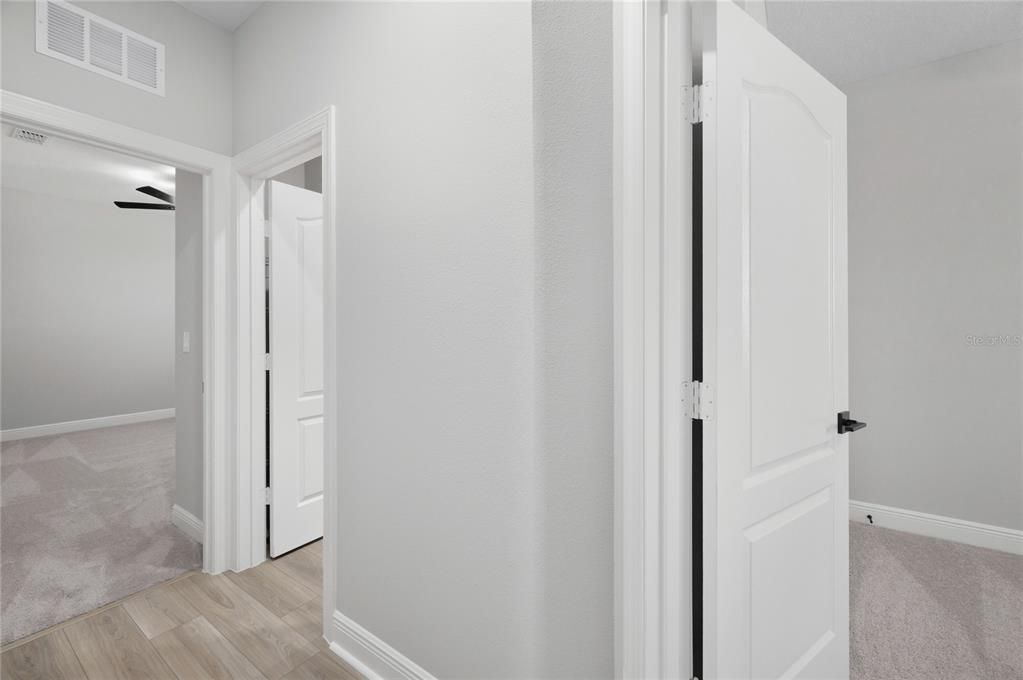 Activo con contrato: $370,900 (3 camas, 2 baños, 1902 Pies cuadrados)