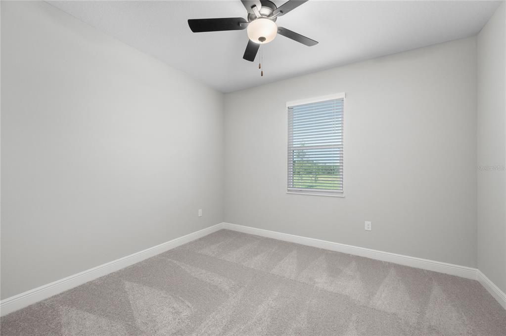 Activo con contrato: $370,900 (3 camas, 2 baños, 1902 Pies cuadrados)