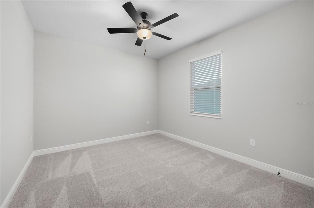 Activo con contrato: $370,900 (3 camas, 2 baños, 1902 Pies cuadrados)
