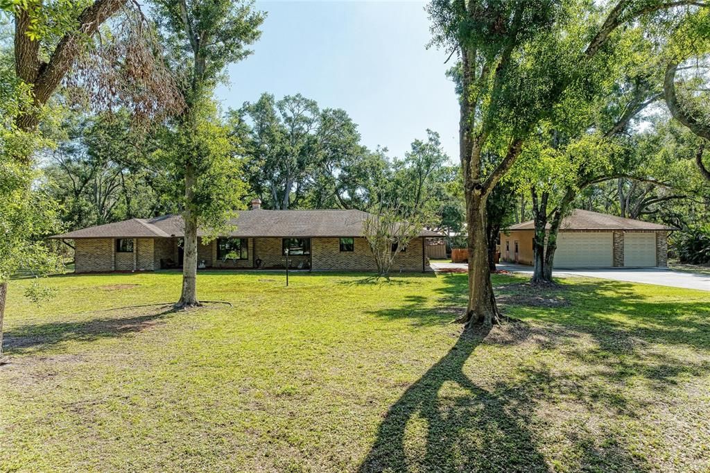 Activo con contrato: $685,000 (4 camas, 3 baños, 2639 Pies cuadrados)