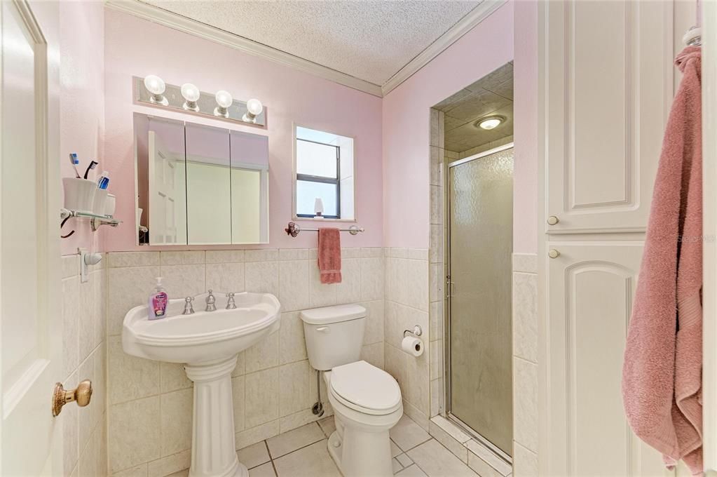 Activo con contrato: $685,000 (4 camas, 3 baños, 2639 Pies cuadrados)