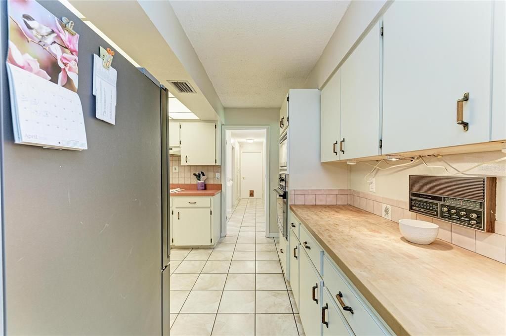 Activo con contrato: $685,000 (4 camas, 3 baños, 2639 Pies cuadrados)