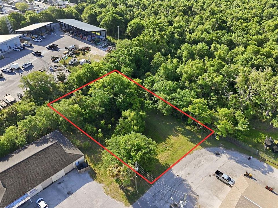 待售: $449,999 (0.57 acres)