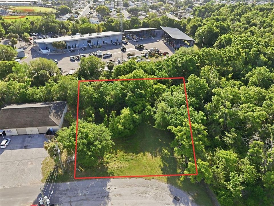 待售: $449,999 (0.57 acres)