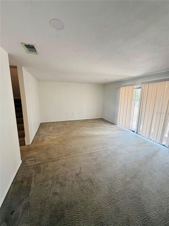 En Renta: $1,750 (3 camas, 2 baños, 1500 Pies cuadrados)