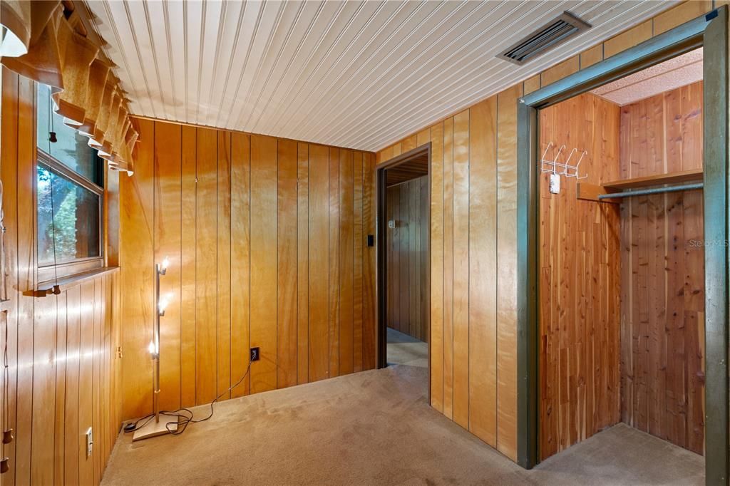 Activo con contrato: $350,000 (3 camas, 2 baños, 1846 Pies cuadrados)