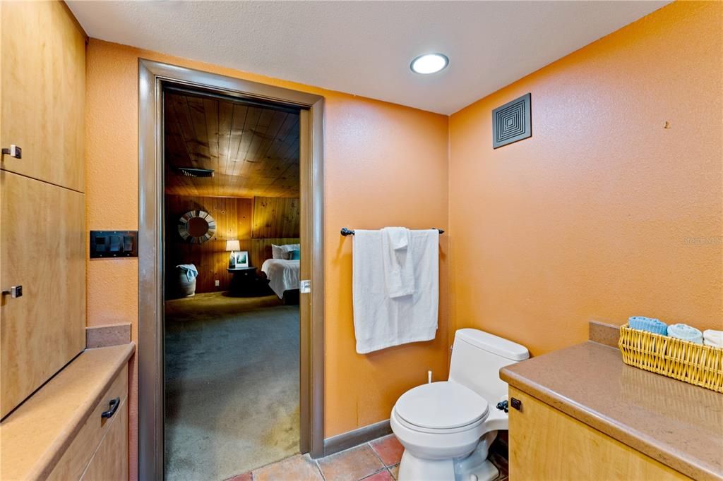 Activo con contrato: $350,000 (3 camas, 2 baños, 1846 Pies cuadrados)