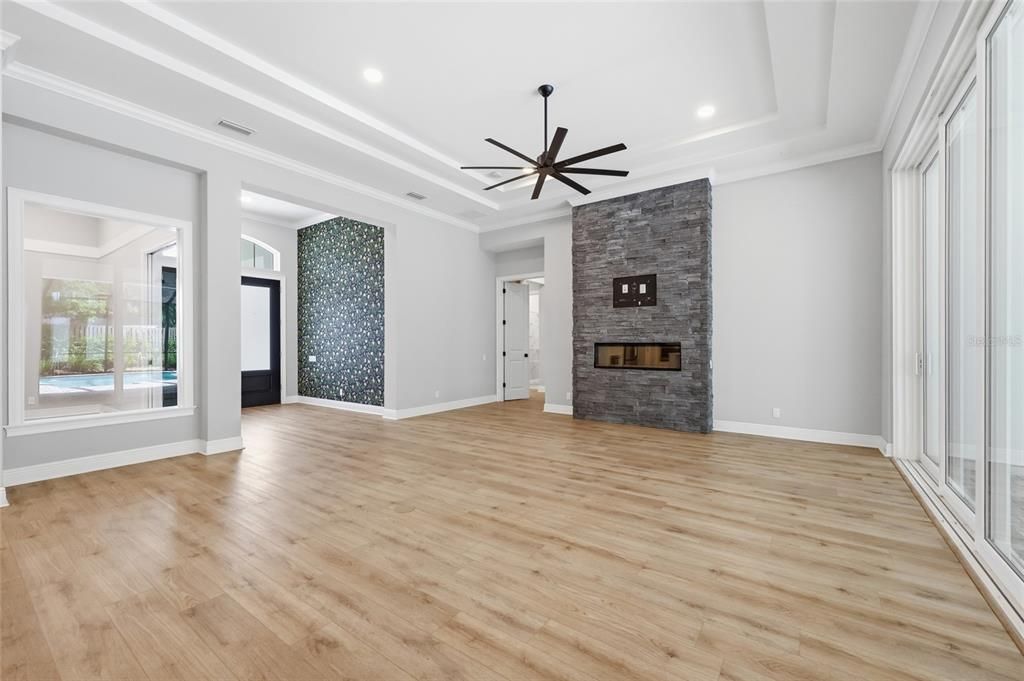 Active With Contract: $960,000 (4 beds, 3 baths, 3124 Square Feet)