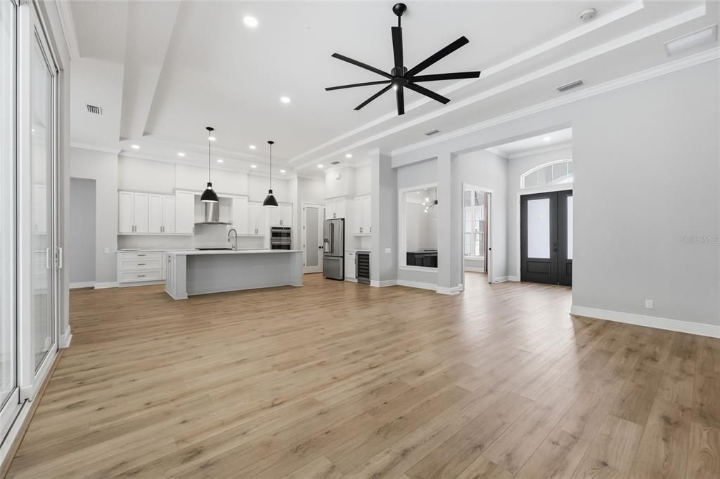 Active With Contract: $960,000 (4 beds, 3 baths, 3124 Square Feet)
