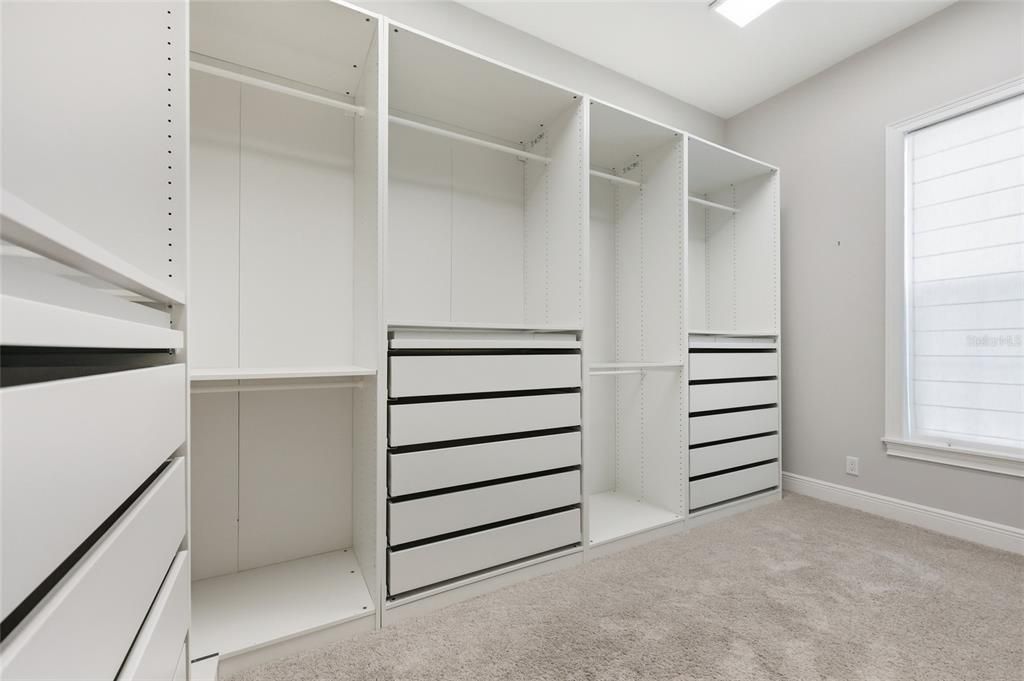 Active With Contract: $960,000 (4 beds, 3 baths, 3124 Square Feet)