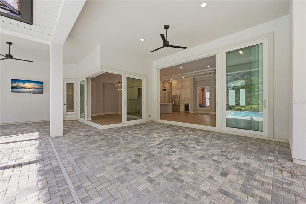 Active With Contract: $960,000 (4 beds, 3 baths, 3124 Square Feet)
