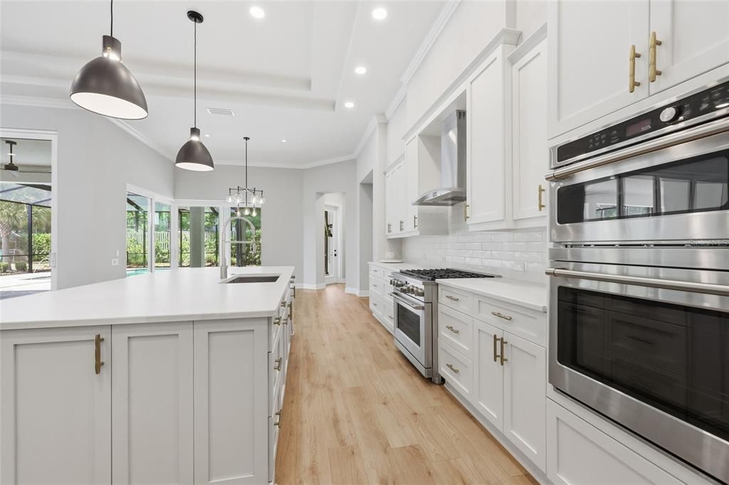 Active With Contract: $960,000 (4 beds, 3 baths, 3124 Square Feet)