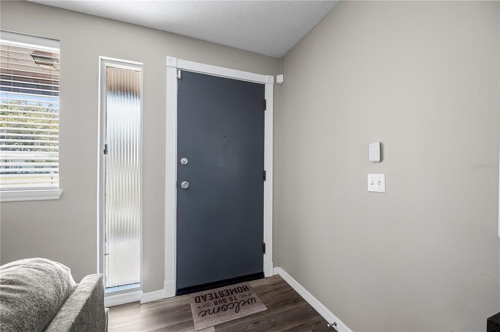 En Venta: $337,000 (3 camas, 2 baños, 1530 Pies cuadrados)