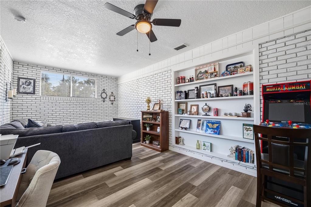 En Venta: $337,000 (3 camas, 2 baños, 1530 Pies cuadrados)
