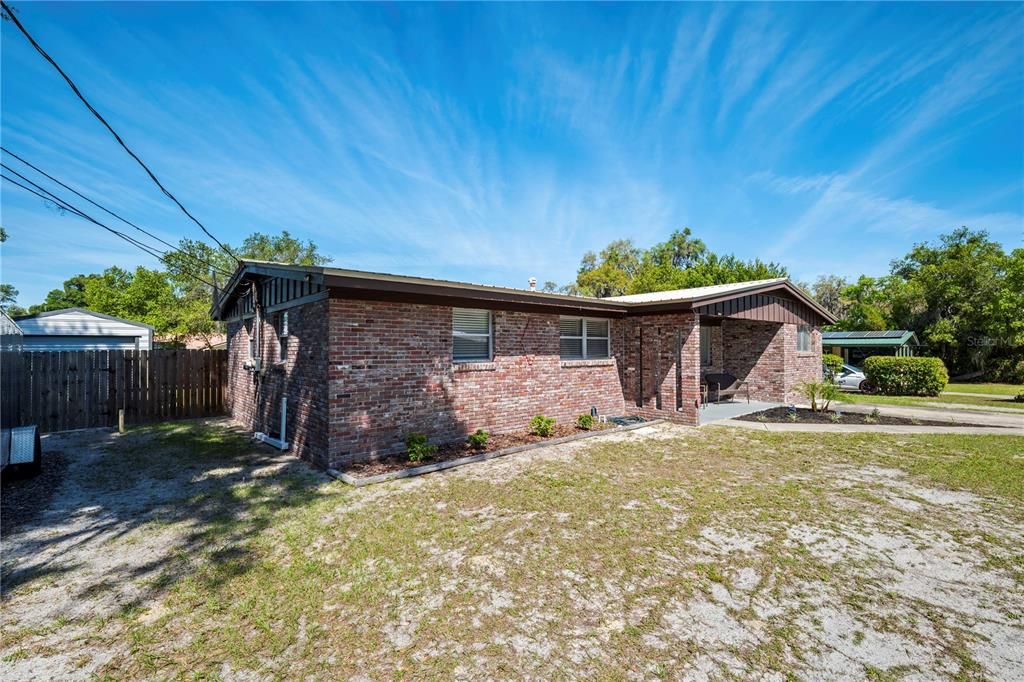 En Venta: $337,000 (3 camas, 2 baños, 1530 Pies cuadrados)