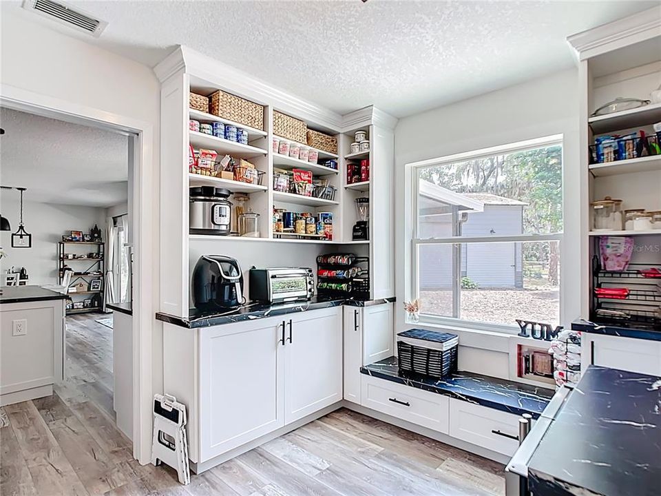 На продажу: $429,000 (3 спален, 2 ванн, 1608 Квадратных фут)
