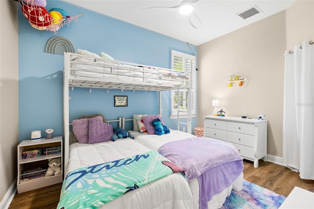 Active With Contract: $1,050,000 (4 beds, 4 baths, 4266 Square Feet)