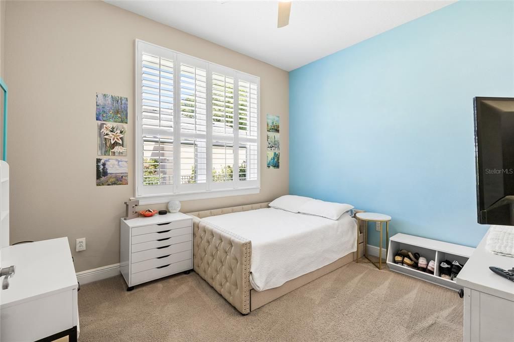 Active With Contract: $1,050,000 (4 beds, 4 baths, 4266 Square Feet)