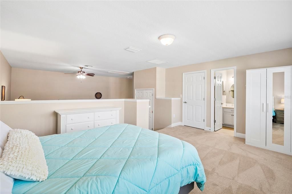 Active With Contract: $1,050,000 (4 beds, 4 baths, 4266 Square Feet)