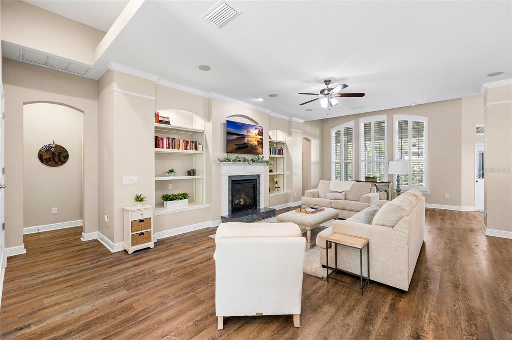 Active With Contract: $1,050,000 (4 beds, 4 baths, 4266 Square Feet)