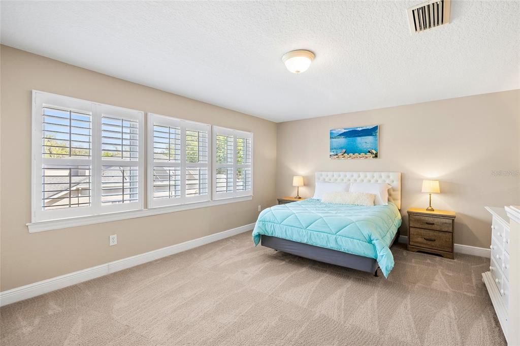 Active With Contract: $1,050,000 (4 beds, 4 baths, 4266 Square Feet)
