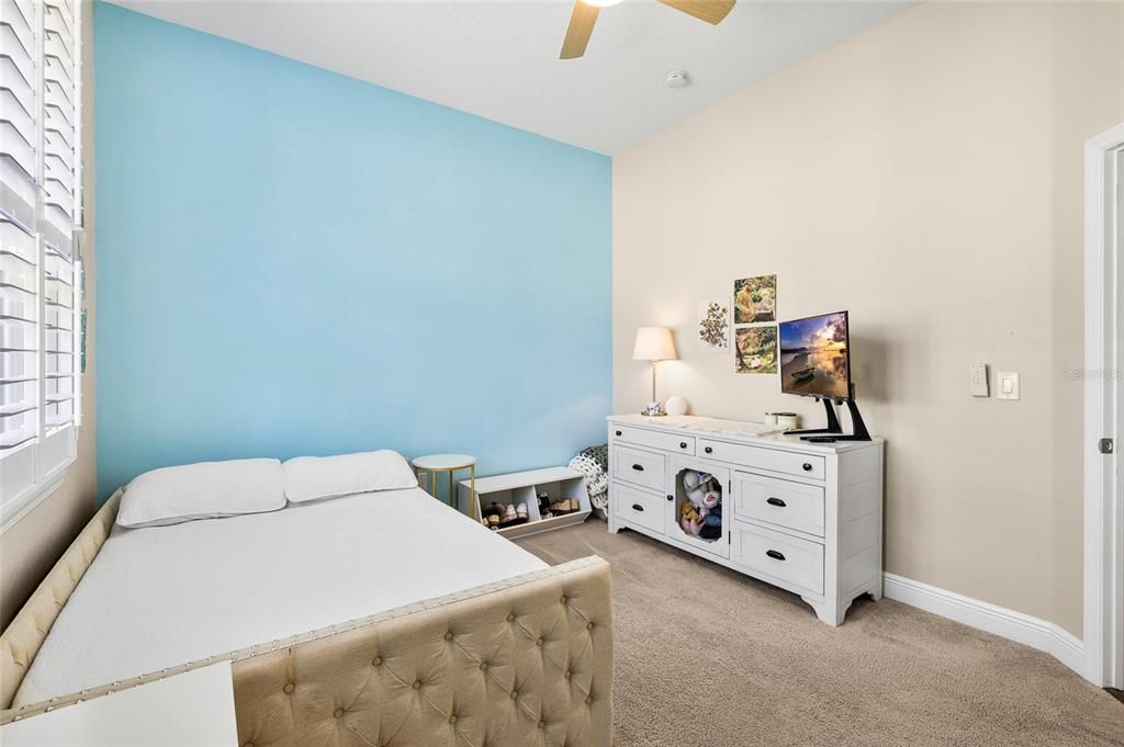 Active With Contract: $1,050,000 (4 beds, 4 baths, 4266 Square Feet)