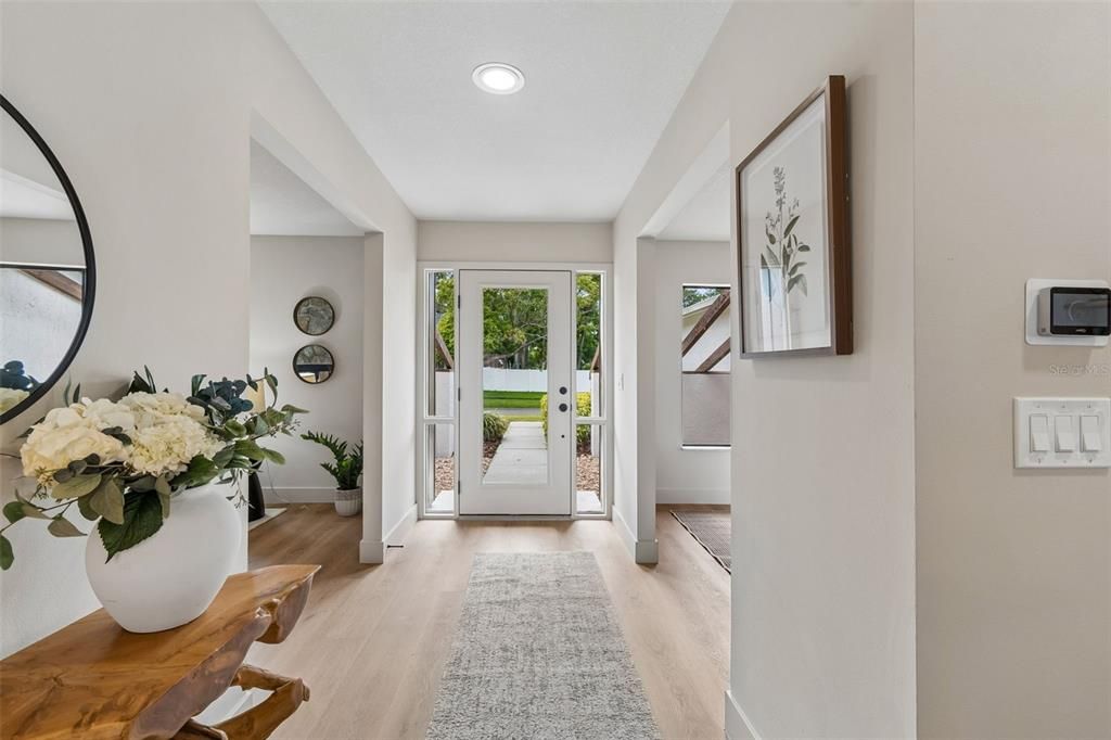 Activo con contrato: $765,000 (4 camas, 2 baños, 2228 Pies cuadrados)