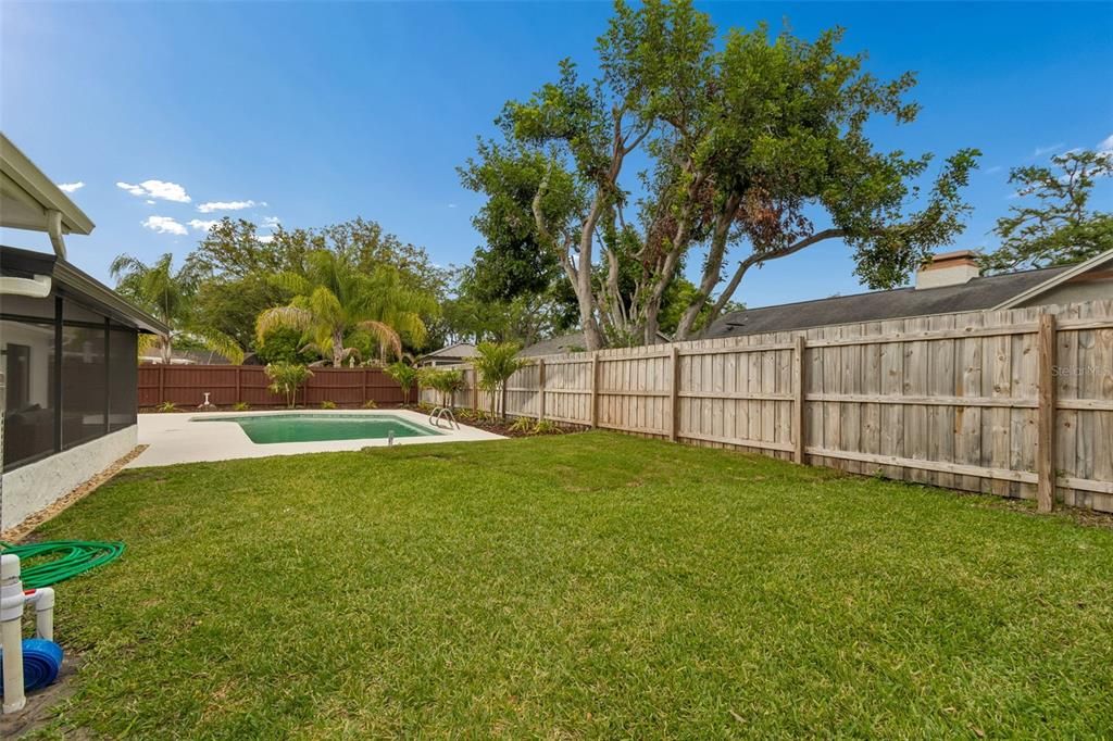 Activo con contrato: $765,000 (4 camas, 2 baños, 2228 Pies cuadrados)