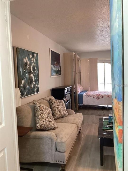 В аренду: $1,100 (0 спален, 1 ванн, 530 Квадратных фут)