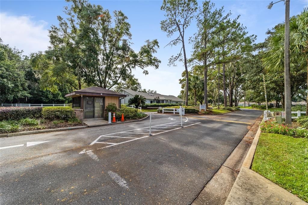 Active With Contract: $309,900 (2 beds, 2 baths, 1507 Square Feet)