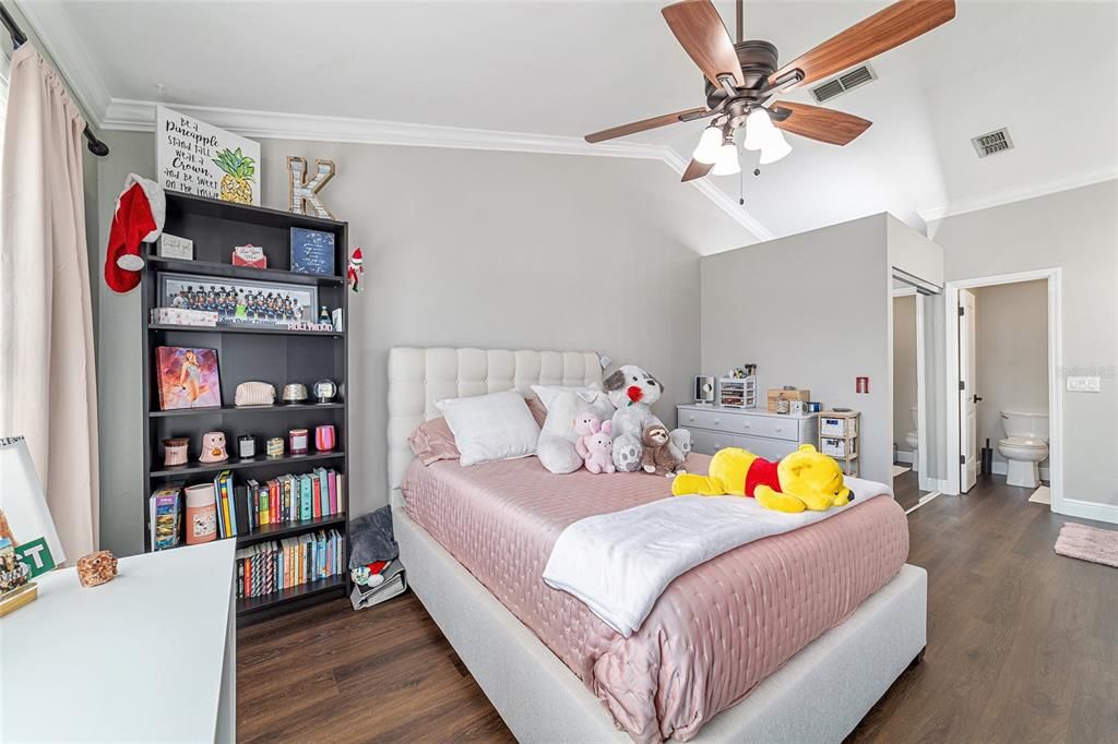Active With Contract: $309,900 (2 beds, 2 baths, 1507 Square Feet)