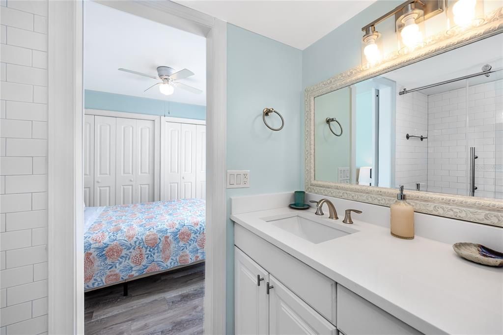For Sale: $355,000 (1 beds, 1 baths, 430 Square Feet)