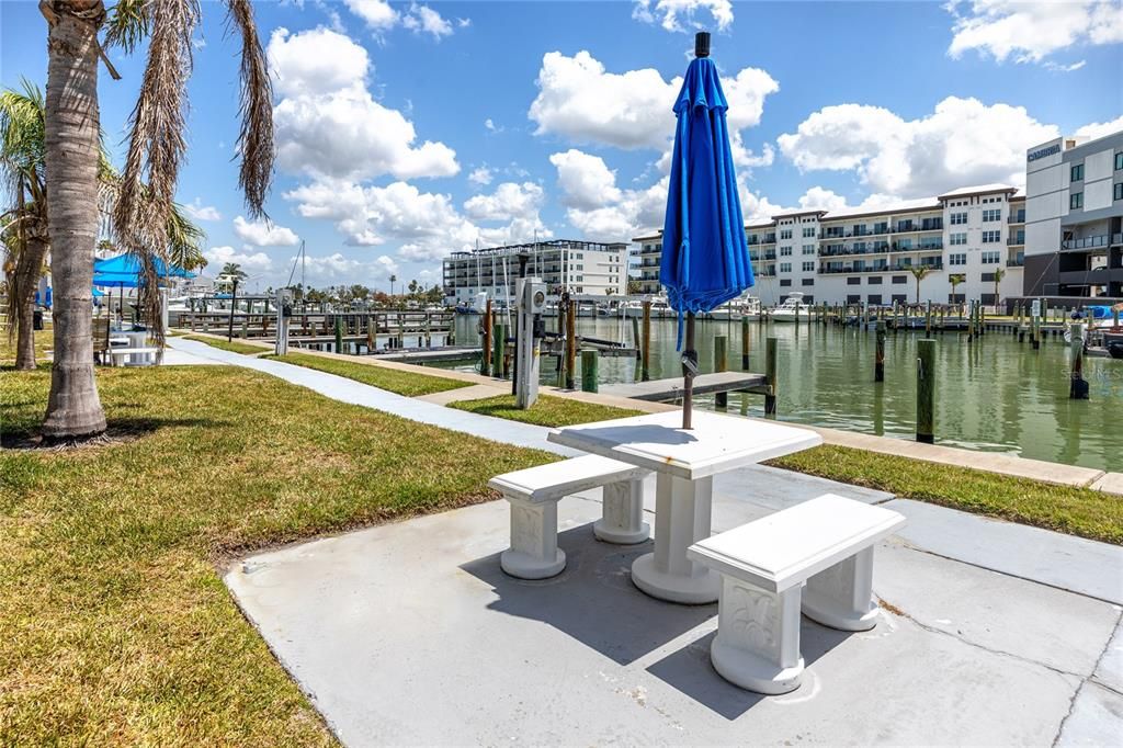 For Sale: $355,000 (1 beds, 1 baths, 430 Square Feet)