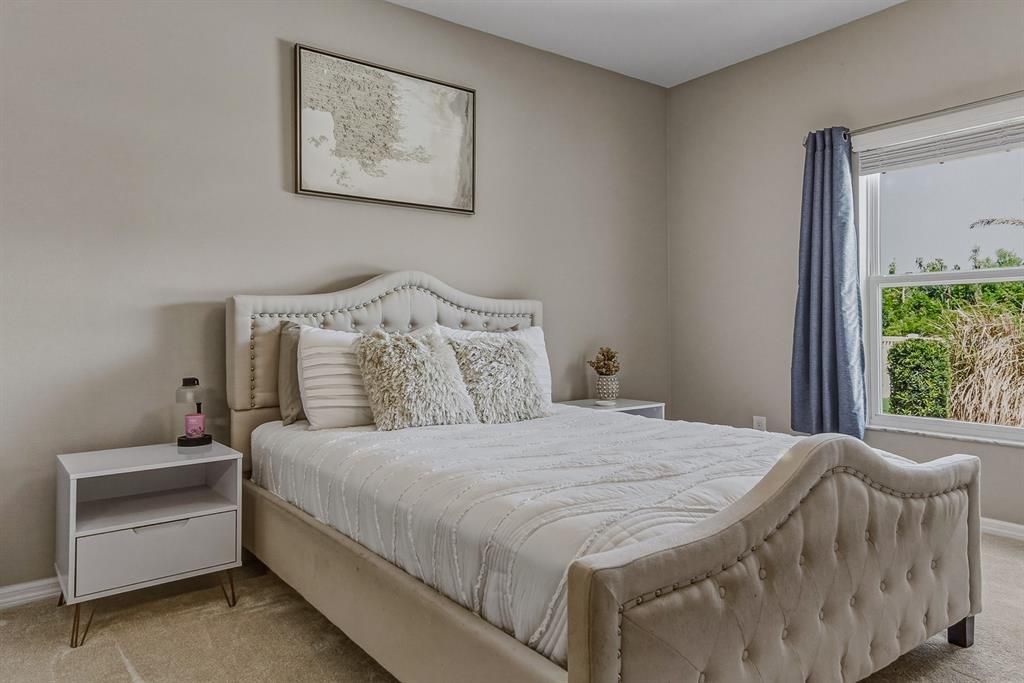 Activo con contrato: $386,000 (3 camas, 2 baños, 1508 Pies cuadrados)