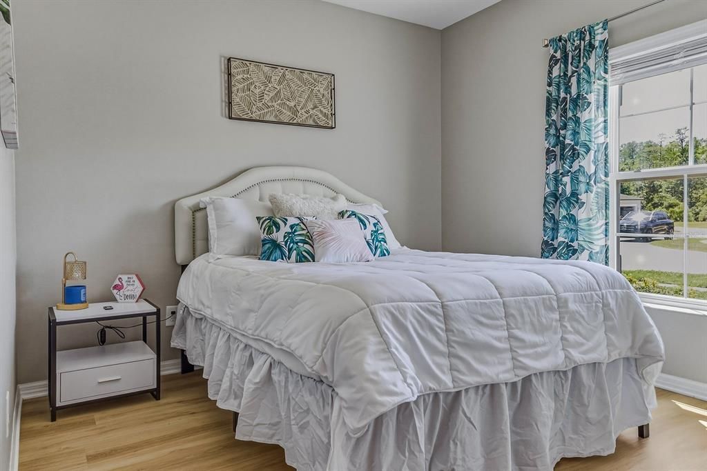 Activo con contrato: $386,000 (3 camas, 2 baños, 1508 Pies cuadrados)