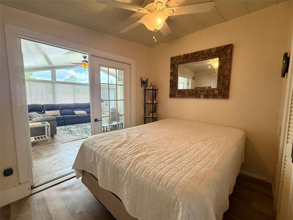 For Sale: $160,000 (2 beds, 1 baths, 408 Square Feet)