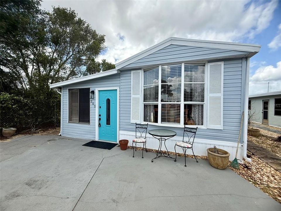 For Sale: $160,000 (2 beds, 1 baths, 408 Square Feet)