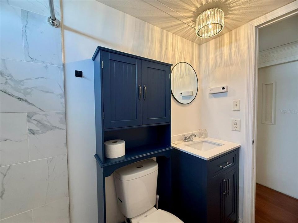 For Sale: $160,000 (2 beds, 1 baths, 408 Square Feet)