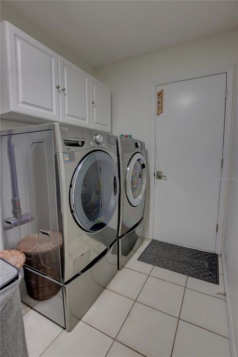 Active With Contract: $563,000 (4 beds, 2 baths, 2022 Square Feet)