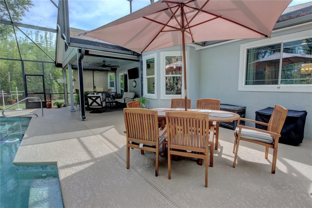 Active With Contract: $563,000 (4 beds, 2 baths, 2022 Square Feet)