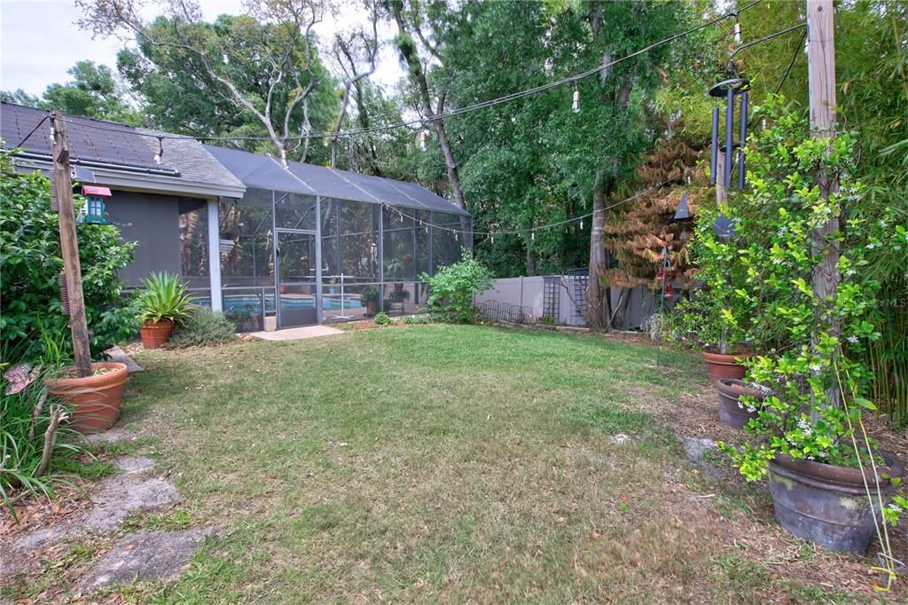 Active With Contract: $563,000 (4 beds, 2 baths, 2022 Square Feet)