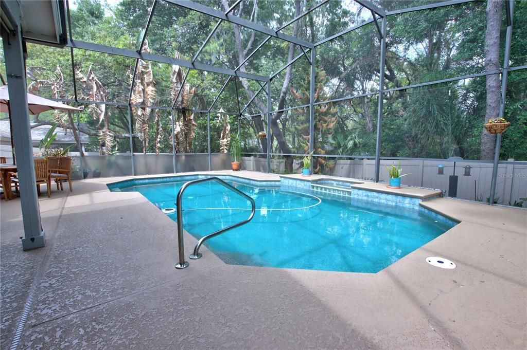 Active With Contract: $563,000 (4 beds, 2 baths, 2022 Square Feet)