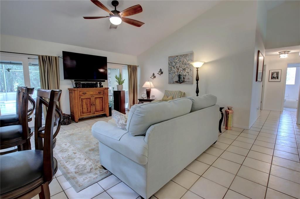 Active With Contract: $563,000 (4 beds, 2 baths, 2022 Square Feet)