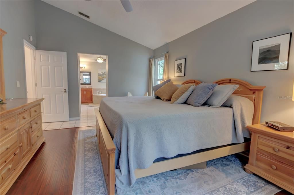 Active With Contract: $563,000 (4 beds, 2 baths, 2022 Square Feet)